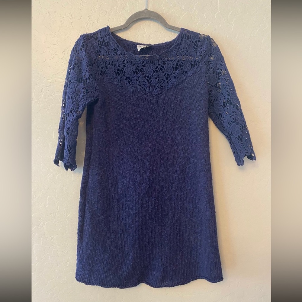 ⭐️Asos navy blue knit and lace dress size 4